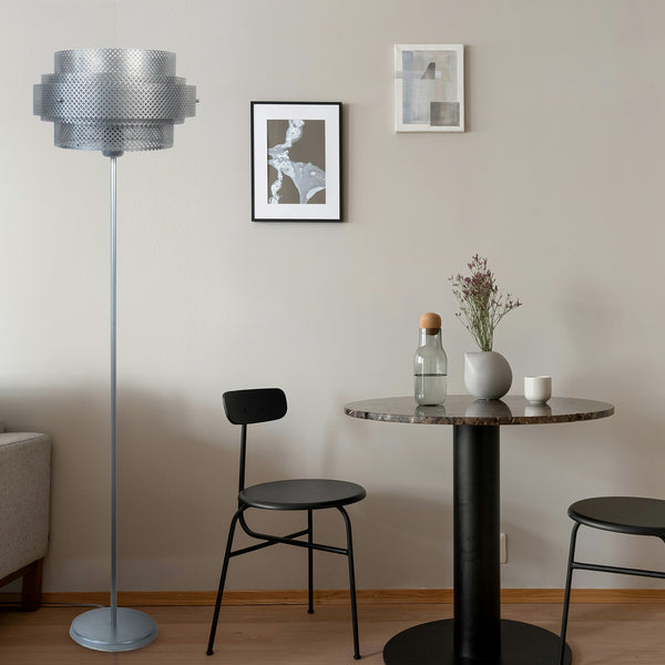 Candeeiro de pé alto STOCKHOLM metal coluna