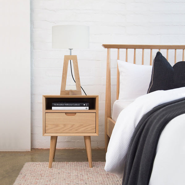 Lampe de chevet TOSEL VILI,bois , H54xD30xP30  cm.